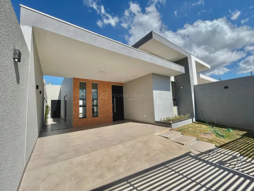 Foto 1 de Casa com 3 Quartos à venda, 115m² em Jardim Munique, Maringá