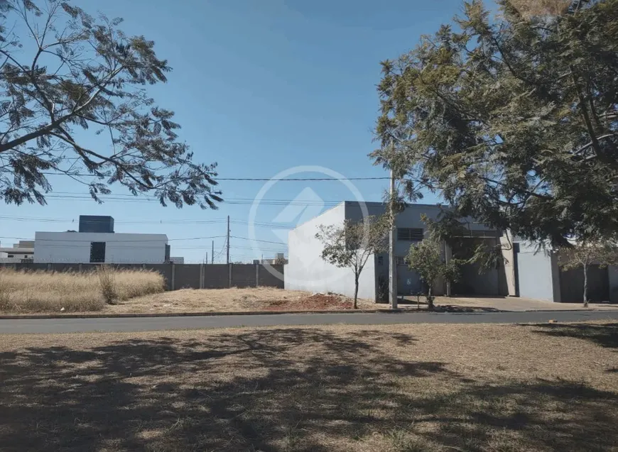 Foto 1 de Lote/Terreno à venda, 330m² em Novo Mundo, Uberlândia