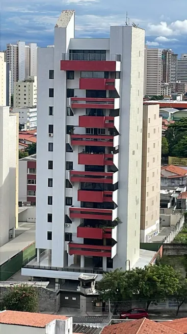 Foto 1 de Apartamento com 3 Quartos à venda, 200m² em Vicente Pinzon, Fortaleza