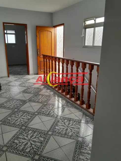 Foto 1 de Sobrado com 3 Quartos para alugar, 180m² em Picanço, Guarulhos