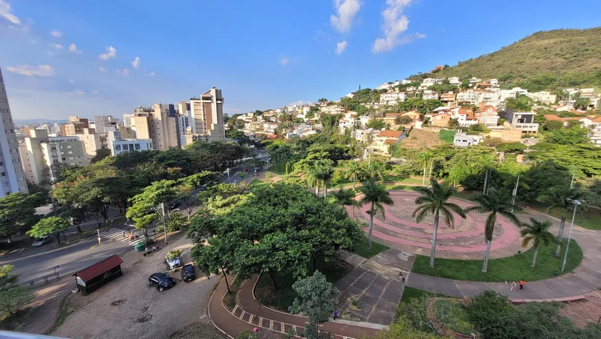 Foto 1 de Cobertura com 4 Quartos à venda, 584m² em Sion, Belo Horizonte