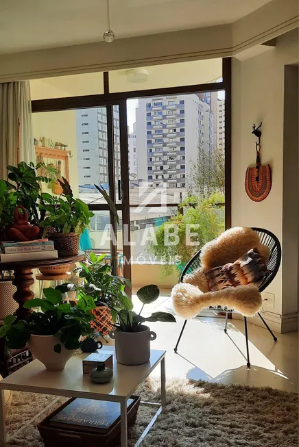 Foto 1 de Apartamento com 2 Quartos à venda, 92m² em Vila Olímpia, São Paulo