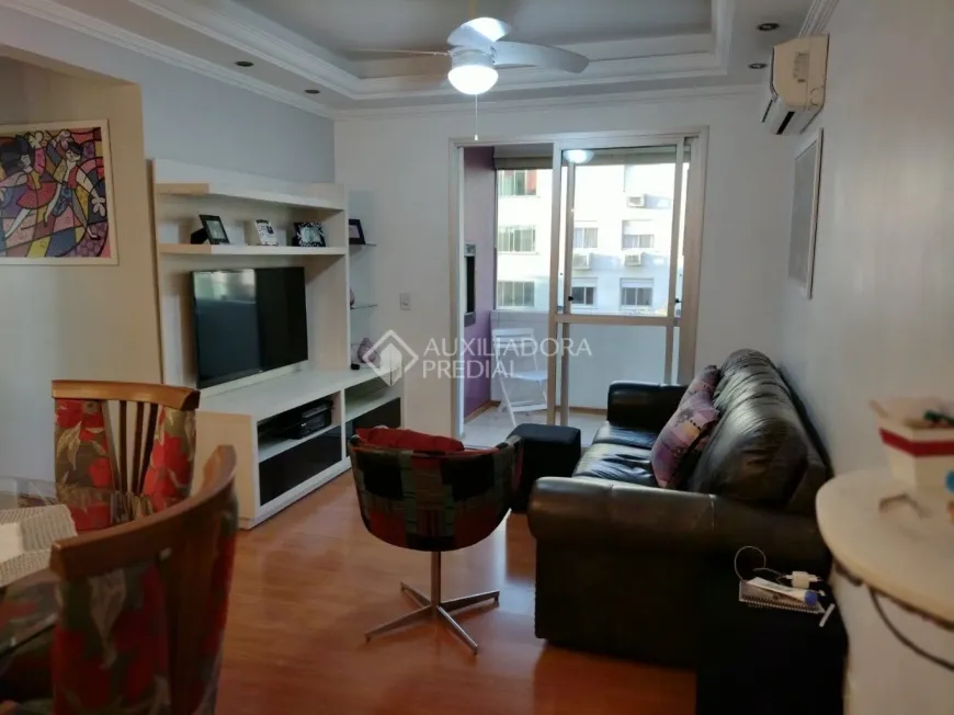 Foto 1 de Apartamento com 3 Quartos à venda, 80m² em Nonoai, Porto Alegre