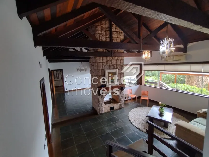 Foto 1 de Casa com 4 Quartos para venda ou aluguel, 378m² em Estrela, Ponta Grossa