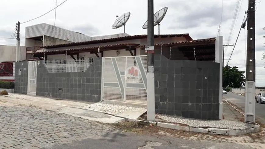 Foto 1 de Casa com 4 Quartos à venda, 200m² em Brasília, Feira de Santana