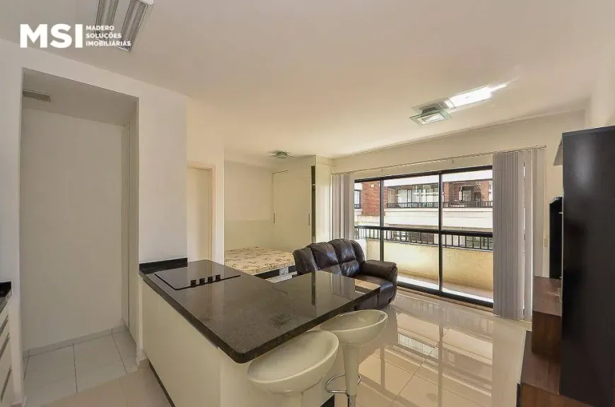 Foto 1 de Apartamento com 1 Quarto para alugar, 37m² em Bigorrilho, Curitiba