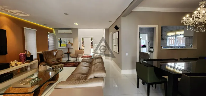 Foto 1 de Casa de Condomínio com 3 Quartos à venda, 257m² em Jardim Madalena, Campinas