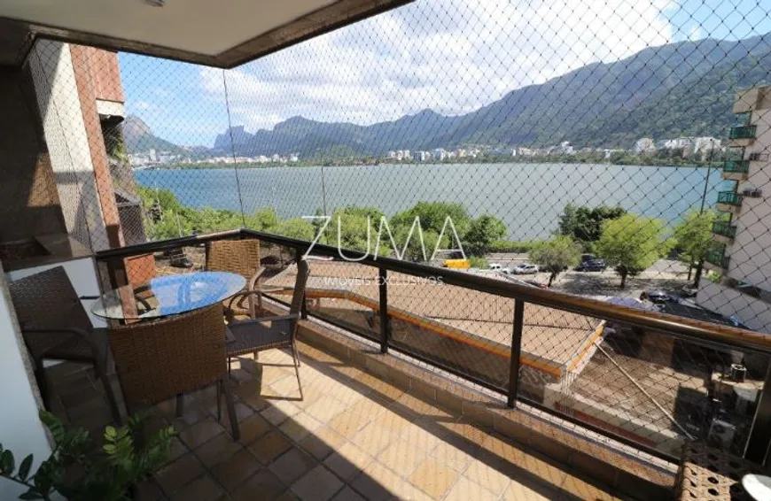 Foto 1 de Apartamento com 2 Quartos à venda, 125m² em Lagoa, Rio de Janeiro
