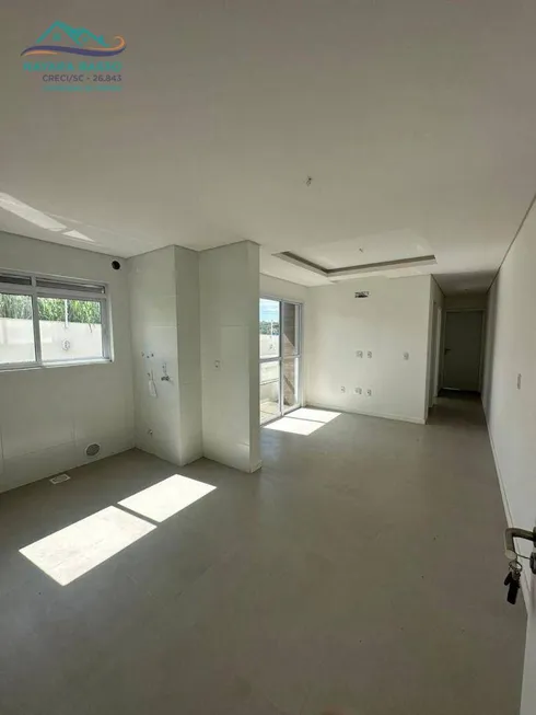 Foto 1 de Apartamento com 2 Quartos à venda, 64m² em Santinho, Florianópolis