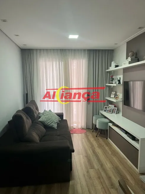 Foto 1 de Apartamento com 3 Quartos para alugar, 77m² em Picanço, Guarulhos