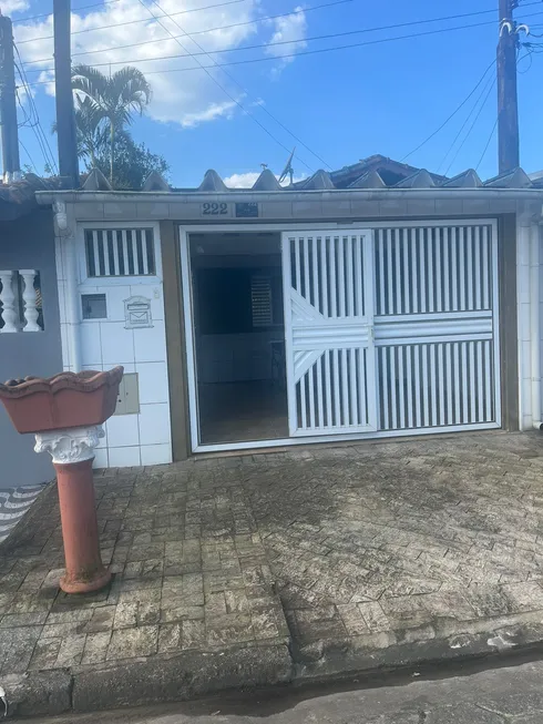 Foto 1 de Casa com 2 Quartos à venda, 101m² em Balneário Itaoca, Mongaguá