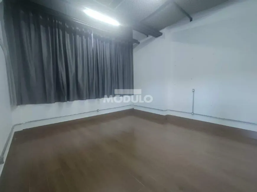 Foto 1 de Sala Comercial para alugar, 60m² em Nossa Senhora Aparecida, Uberlândia