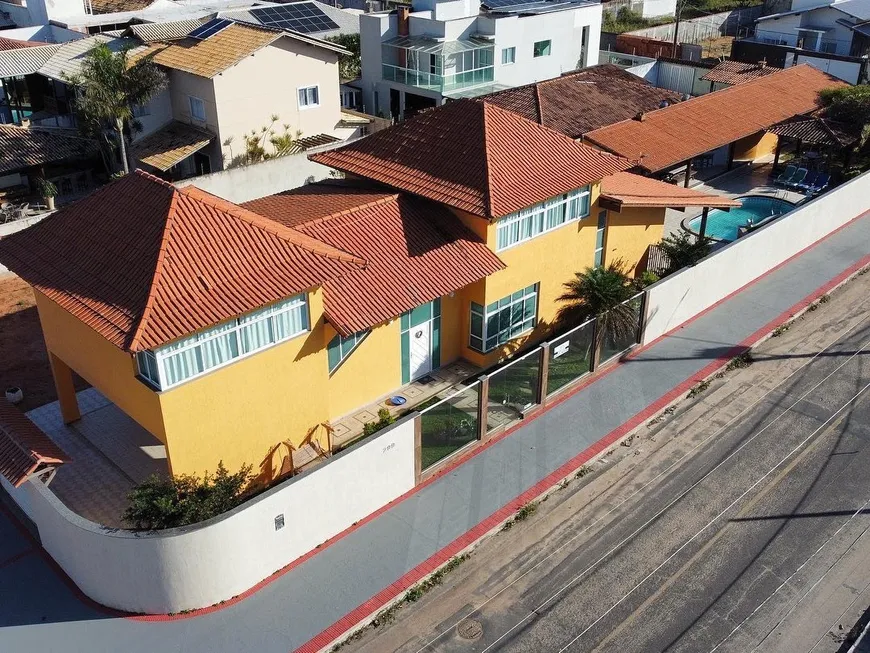 Foto 1 de Casa com 4 Quartos à venda, 404m² em Interlagos, Vila Velha