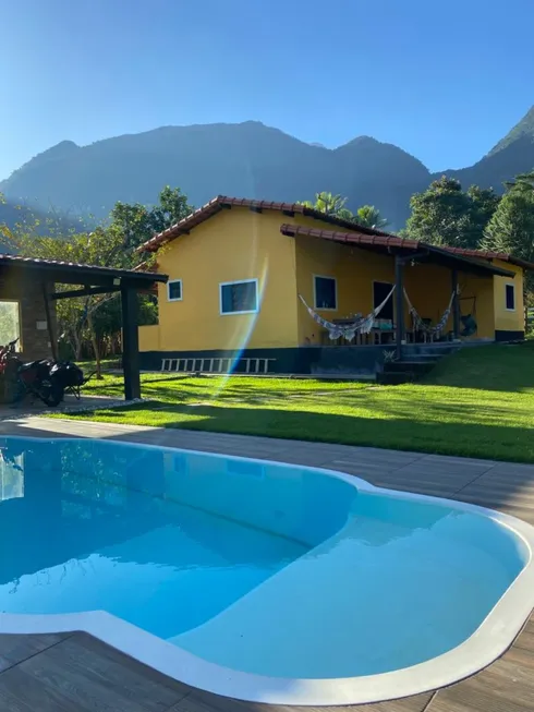 Foto 1 de Casa com 3 Quartos à venda, 1200m² em Guapiaçu, Cachoeiras de Macacu