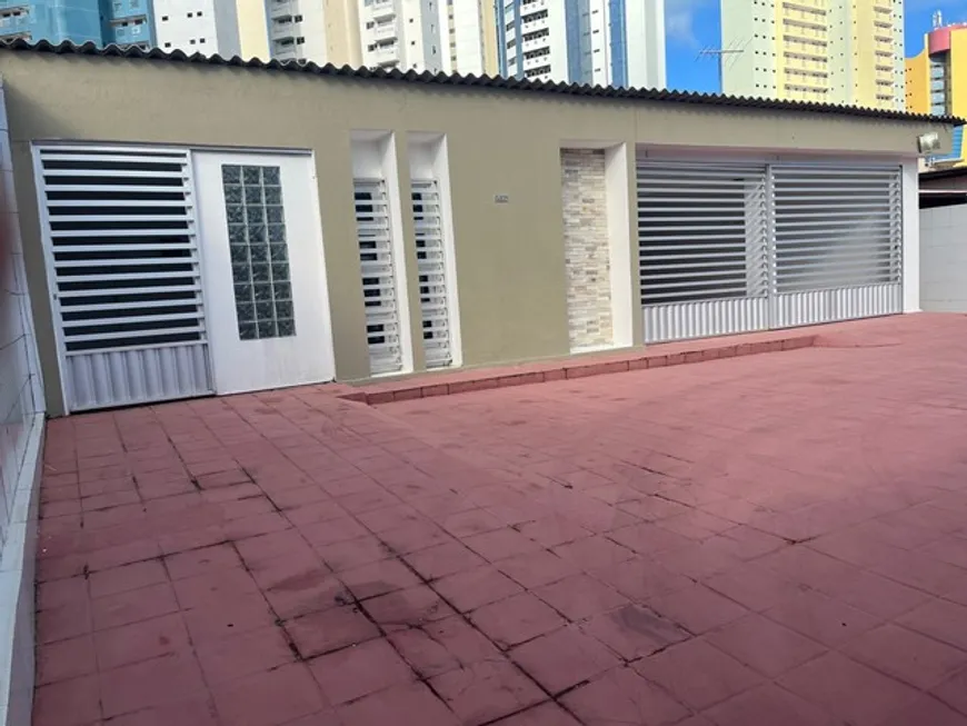 Foto 1 de Casa com 5 Quartos à venda, 275m² em Ponta Negra, Natal