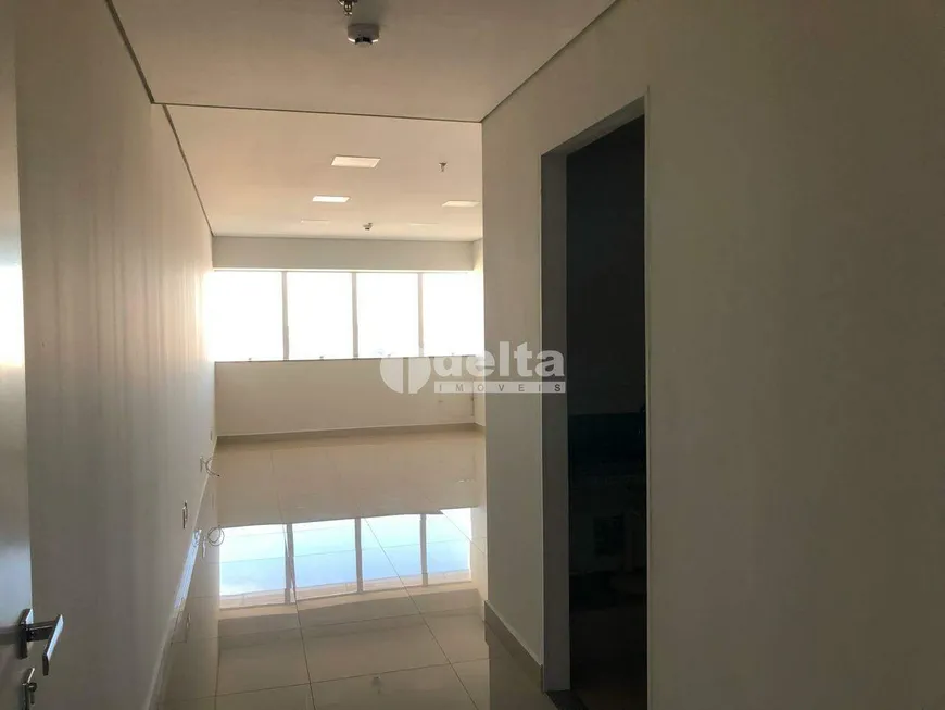 Foto 1 de Sala Comercial para alugar, 36m² em Brasil, Uberlândia