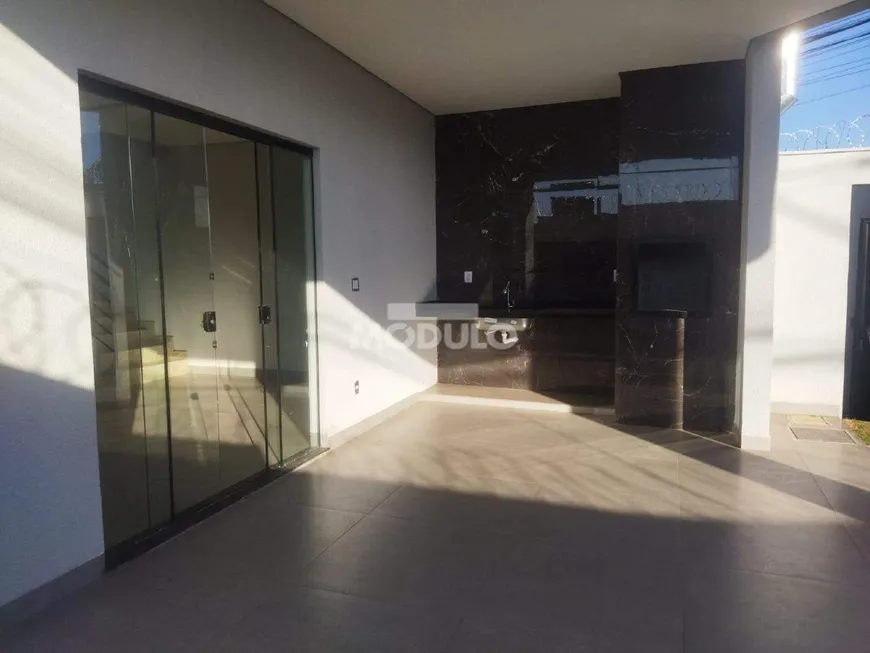 Foto 1 de Casa com 3 Quartos à venda, 147m² em Laranjeiras, Uberlândia