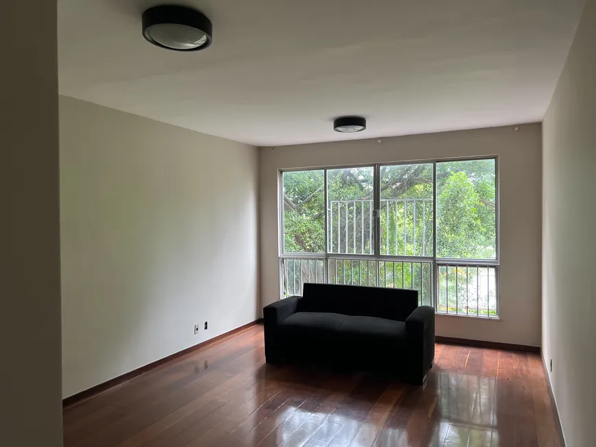 Foto 1 de Apartamento com 3 Quartos para alugar, 110m² em Campo Grande, Rio de Janeiro