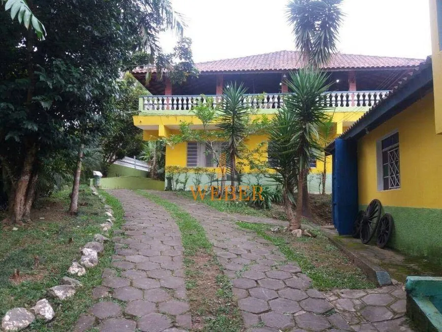 Foto 1 de Fazenda/Sítio com 2 Quartos para venda ou aluguel, 800m² em Centro, São Lourenço da Serra