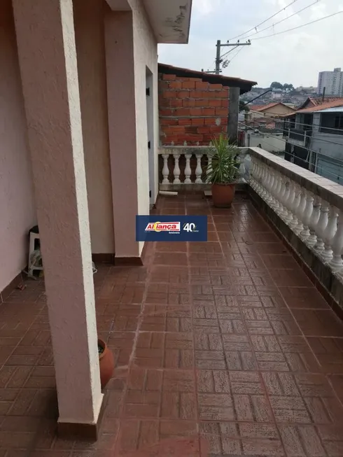 Foto 1 de Casa com 3 Quartos à venda, 64m² em Vila Adelaide Perella, Guarulhos