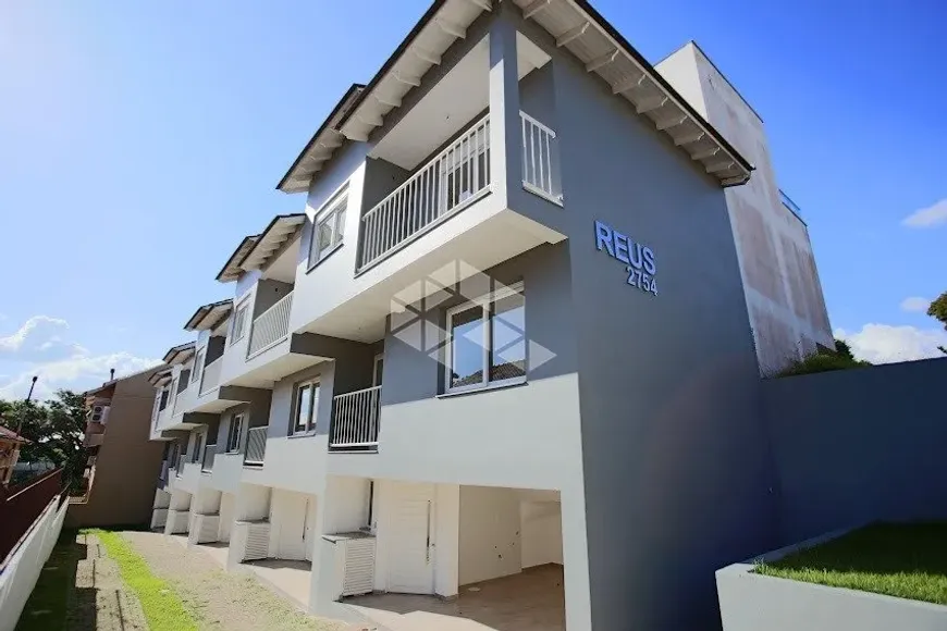 Foto 1 de Casa de Condomínio com 2 Quartos à venda, 123m² em Camaquã, Porto Alegre