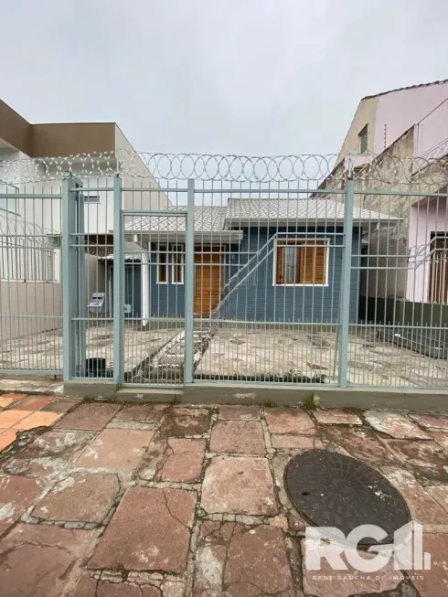 Foto 1 de Casa com 2 Quartos à venda, 299m² em Sarandi, Porto Alegre