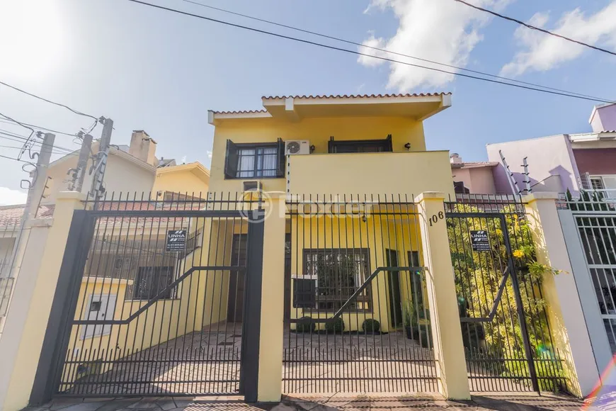 Foto 1 de Casa com 3 Quartos à venda, 248m² em Jardim Itú Sabará, Porto Alegre