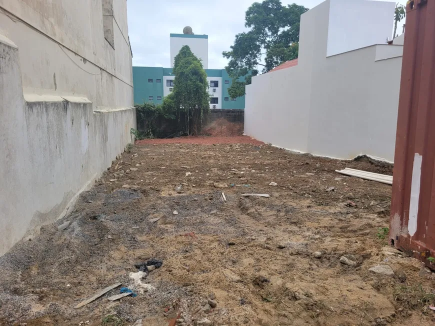 Foto 1 de Lote/Terreno à venda, 300m² em Riviera Fluminense, Macaé