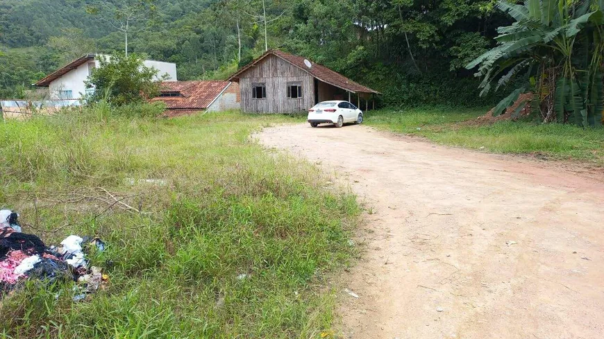 Foto 1 de Lote/Terreno à venda, 800m² em , Guabiruba