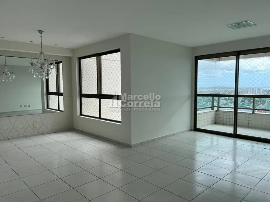 Foto 1 de Apartamento com 4 Quartos à venda, 160m² em Rosarinho, Recife