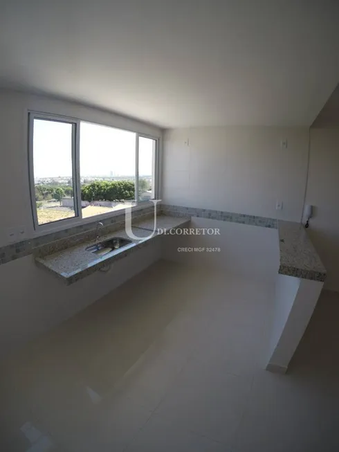 Foto 1 de Apartamento com 2 Quartos à venda, 56m² em Santa Mônica, Uberlândia