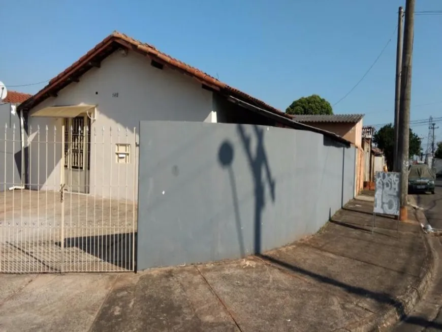Foto 1 de Casa com 2 Quartos à venda, 150m² em Conjunto Habitacional Angelo Tomazin, Sumaré