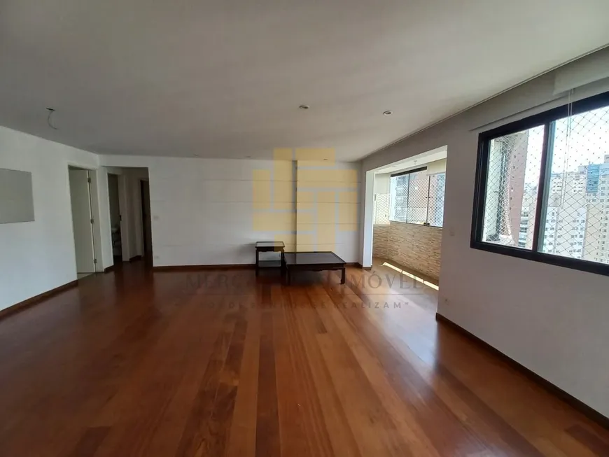 Foto 1 de Apartamento com 3 Quartos para alugar, 125m² em Moema, São Paulo