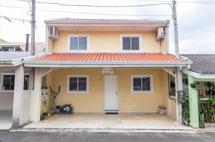 Foto 1 de Sobrado com 3 Quartos à venda, 101m² em Boqueirão, Curitiba