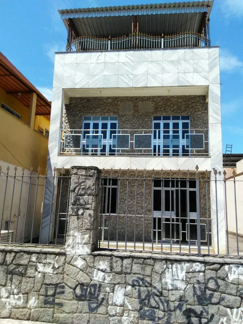 Foto 1 de Casa com 4 Quartos à venda, 180m² em Centro, Nilópolis