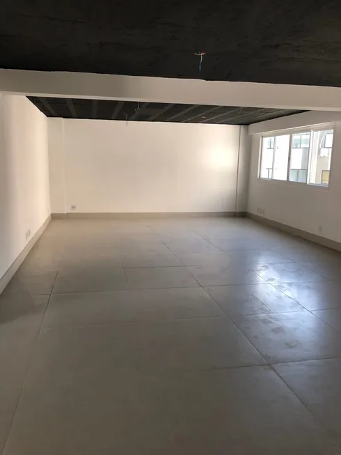 Foto 1 de Sala Comercial para alugar, 186m² em Leblon, Rio de Janeiro