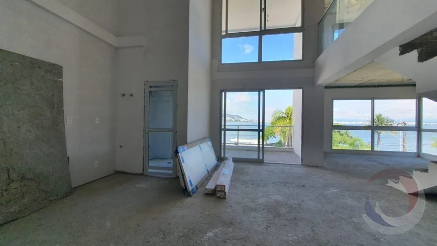 Foto 1 de Apartamento com 3 Quartos à venda, 159m² em Cacupé, Florianópolis