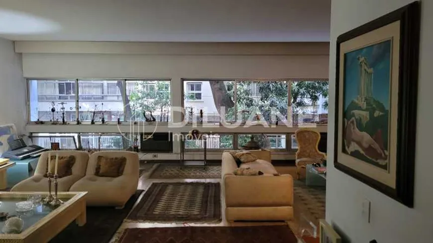 Foto 1 de Apartamento com 3 Quartos à venda, 294m² em Copacabana, Rio de Janeiro