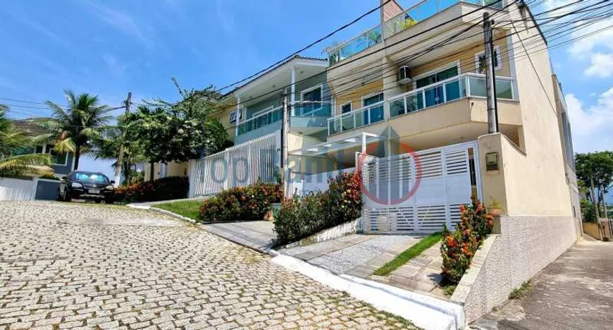 Foto 1 de Casa de Condomínio com 3 Quartos à venda, 180m² em Taquara, Rio de Janeiro