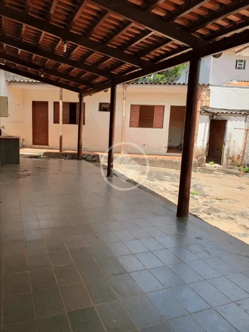 Foto 1 de Casa com 3 Quartos à venda, 498m² em Vila Oswaldo Rosa, Goiânia