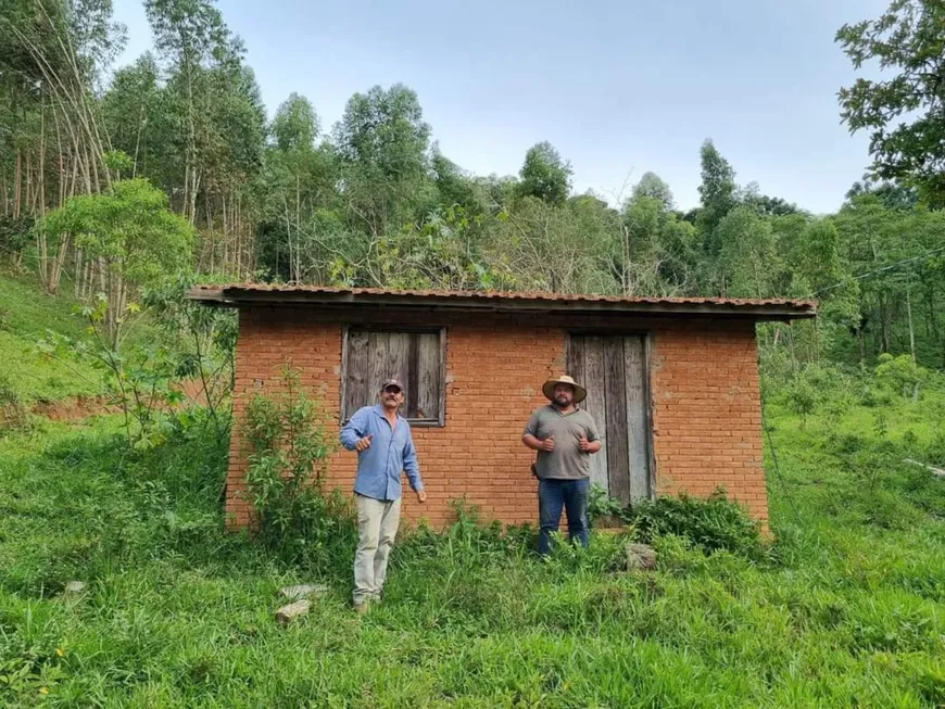 Foto 1 de Fazenda/Sítio com 1 Quarto à venda, 10m² em Centro, Cambuí