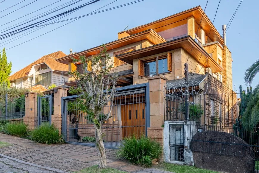 Foto 1 de Casa com 4 Quartos à venda, 498m² em Ipanema, Porto Alegre