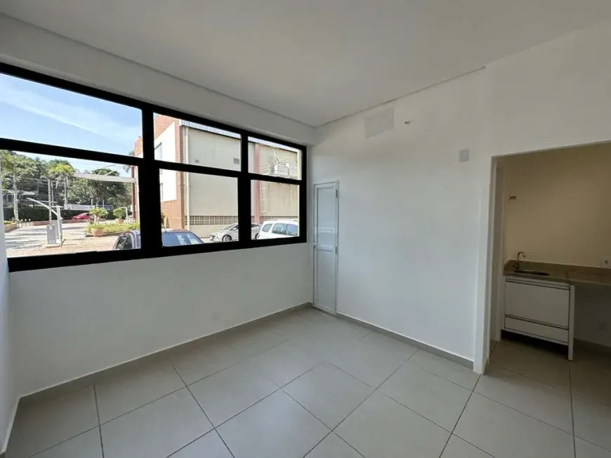 Foto 1 de Sala Comercial para venda ou aluguel, 50m² em Granja Viana, Cotia