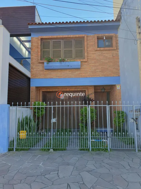 Foto 1 de Casa com 3 Quartos à venda, 139m² em Centro, Pelotas