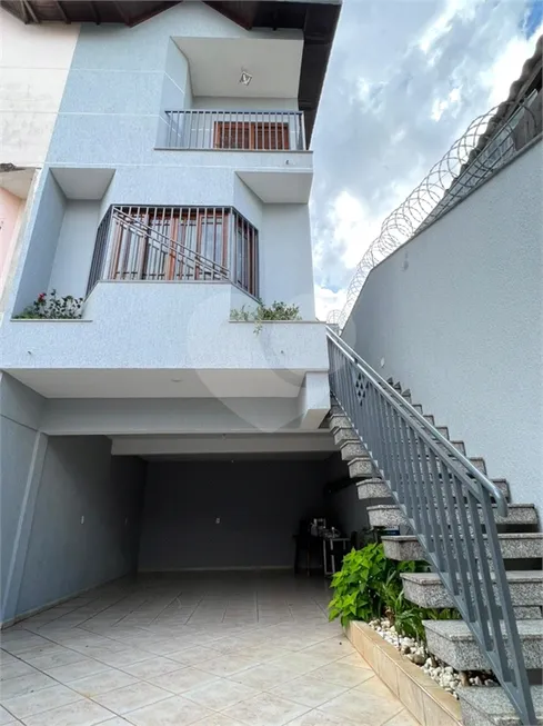 Foto 1 de Sobrado com 3 Quartos à venda, 250m² em Vila Alianca, Guarulhos