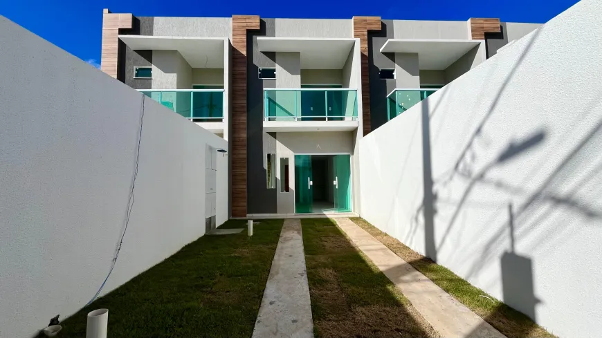 Foto 1 de Sobrado com 3 Quartos à venda, 88m² em Praia de Ipitanga, Lauro de Freitas