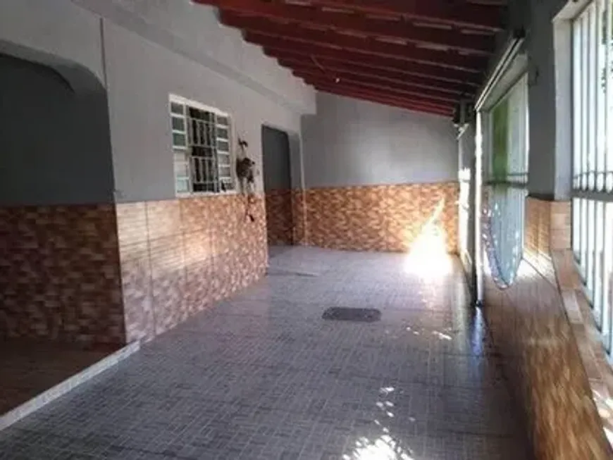 Foto 1 de Casa com 3 Quartos à venda, 51m² em Caçaroca, Serra