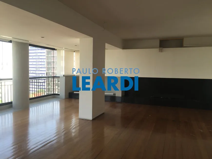 Foto 1 de Apartamento com 3 Quartos à venda, 218m² em Pompeia, São Paulo