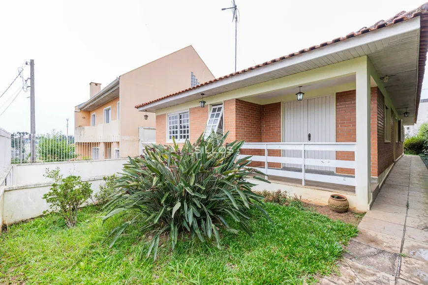 Foto 1 de Casa com 3 Quartos à venda, 223m² em Santo Inácio, Curitiba