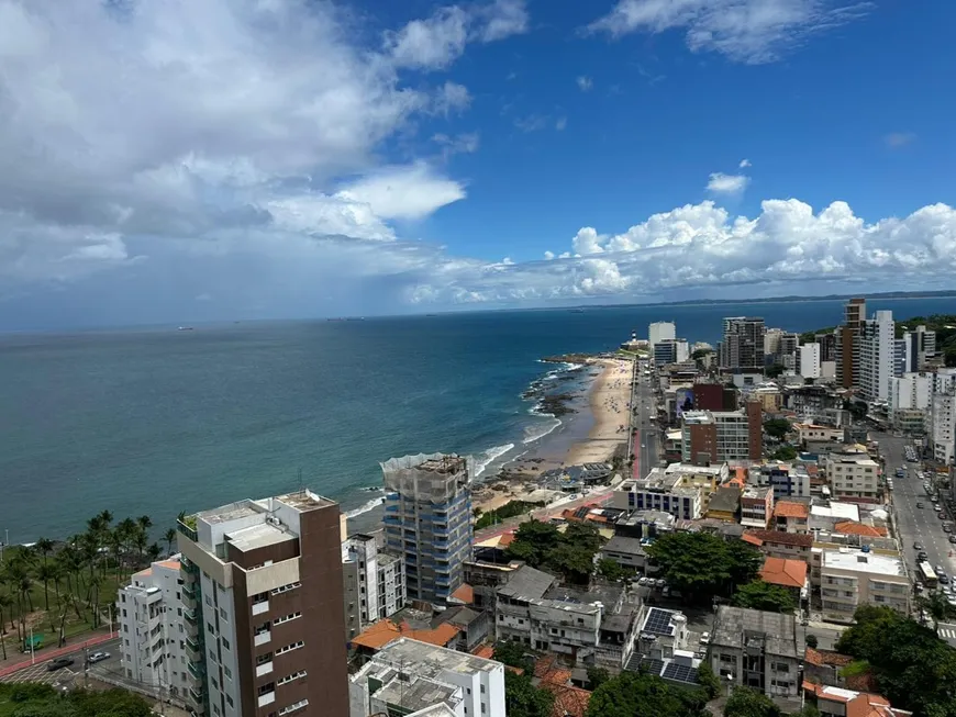 Foto 1 de Apartamento com 4 Quartos à venda, 210m² em Barra, Salvador